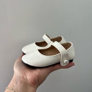 Elegant White Kids Mary Jane Shoes